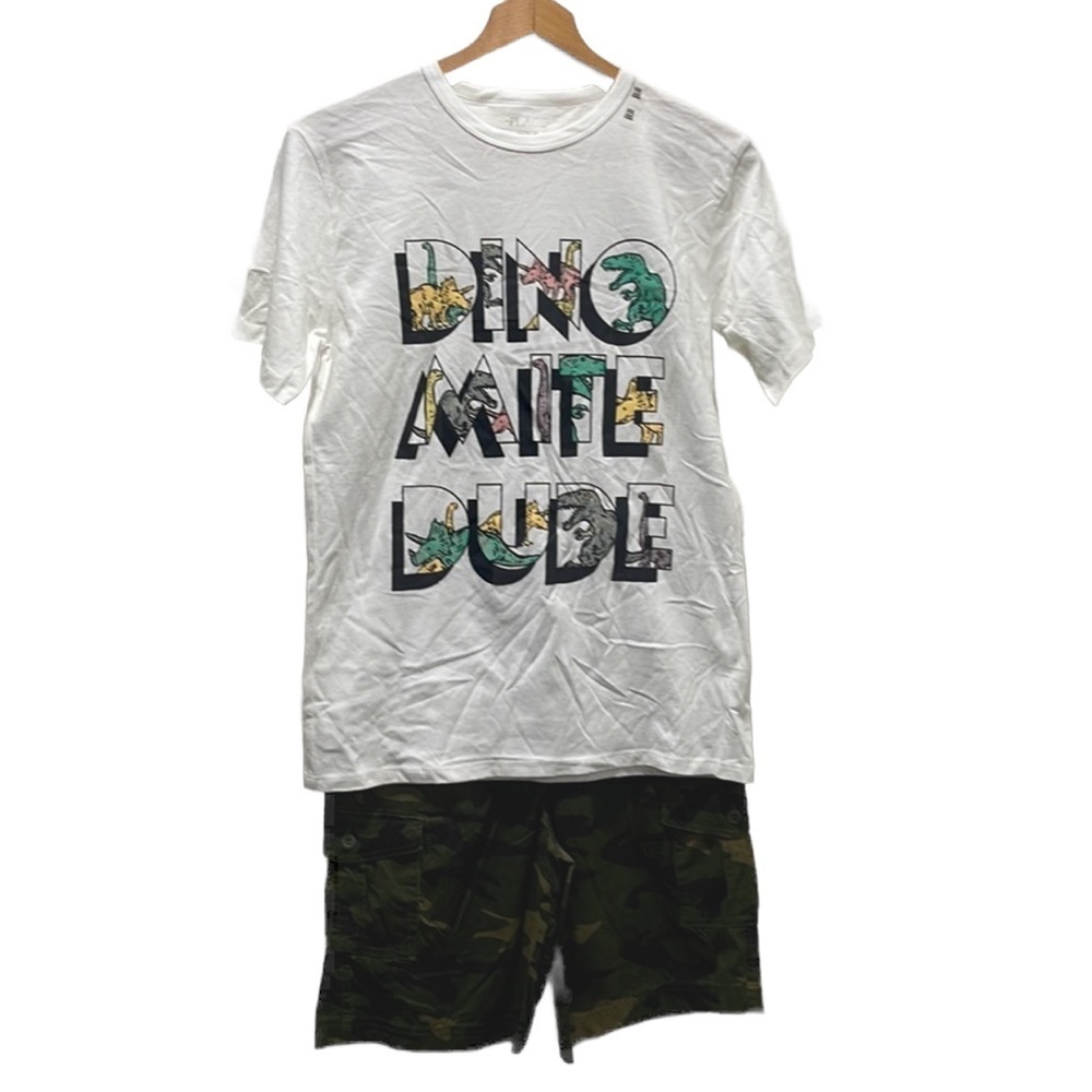 The childrens place & First wave boys set size 16 GUC white and green colors